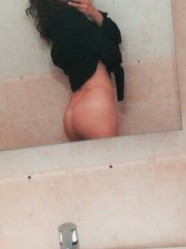 Public Photo of Girlove95