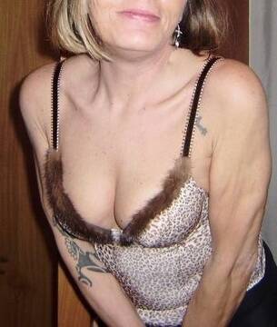 Public Photo of aichaslave