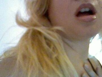 Public Photo of hot_trilly